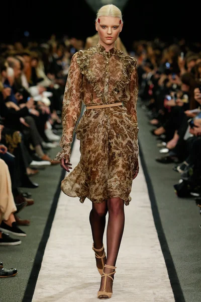 Look 2